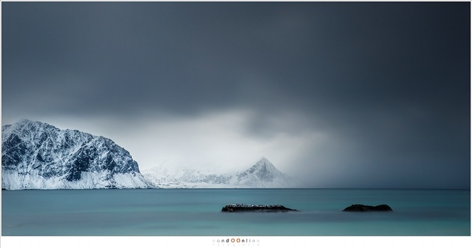 A view from Haukland beach during my Lofoten trip in 2017, shot with the Lee Big Stopper. It took some work to remove the color cast. (EOS 1Dx + EF24-70L @ 70mm | ISO100 | f/9 | 30sec | Lee Big Stopper)