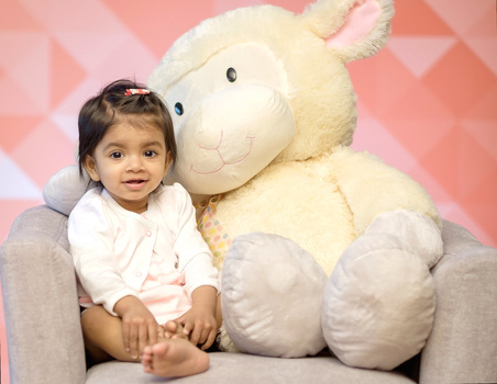 I used a Fujifilm X-T1 with two Nikon SB-700 flashes to light this portrait. The light on the camera optically triggered the light on the background. Different brands can coexist just fine when it comes to lighting. I used a Fujifilm X-T1 with two Nikon SB-700 flashes to light this portrait. The light on the camera optically triggered the light on the background. Different brands can coexist just fine when it comes to lighting.