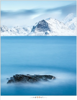 A fjord at Lofoten, Norway, during winter, shot with a Haida Super Stopper (Canon EOS 1Dx + 70mm | ISO200 | f/11 | 242s)