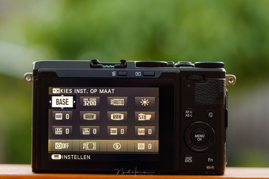 The custom menu of a Fujifilm camera. A set of options placed in a grid for easy access. IN this case, most functions are chosen by the manufacturer, but you can make program than one configurations.