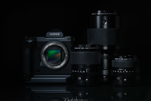 During this year's trip Winter at Lofoten I will use the amazing Fujifilm GFX100, with a 23mm lens, a 63mm lens, and a massive 250mm lens. Fortunately I had two weeks to get used to this camera.