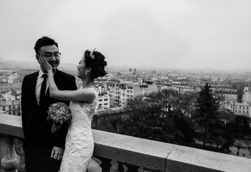 How to shoot photographs that you enjoy? A bride and groom in Paris, France.