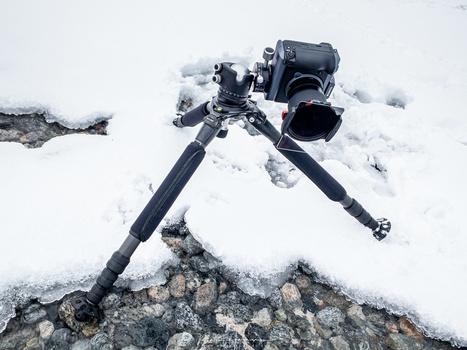 When working in cold environments, you might want to use gloves. The M10 system is easy to use with gloves, but you might have some difficulties when rotating the polarization filter.