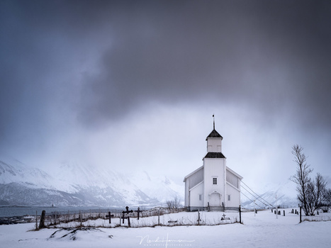 Capturing the small church at Gimsøy beach with the use of a gradient filter. You could do this in post-production also, but it is much more fun when it can be accomplished at the location itself. That is why I love using filters (63mm | ISO320 | f/8 | 1/
