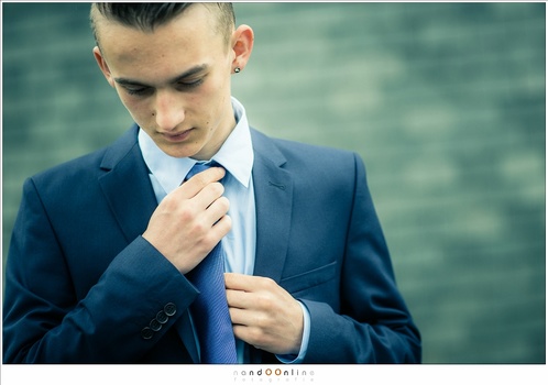 My son right before his prom. I intentionally did not use the widest aperture available, to avoid the depth of field to be too small (EOS 1Dx + EF 85mm f/1,2 @ f/2,5 | ISO100 | 1/320s | hi speed sync fill-in flash in a softbox)