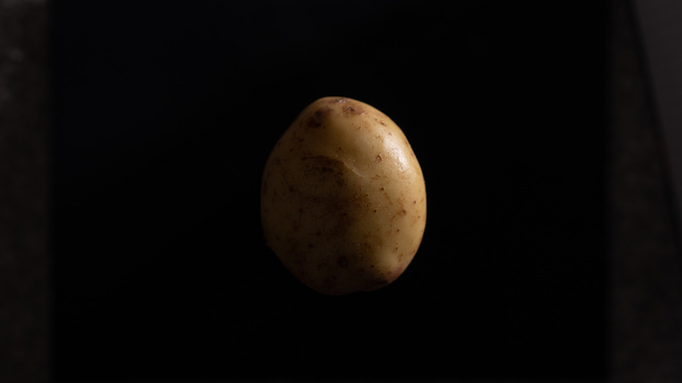 Moving the potato from the background Moving the potato higher away from the background