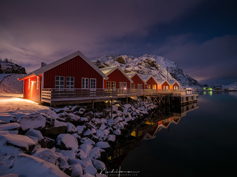 The rorbuer of Mortsund at night (23mm, ISO1600, f/4, 4s, Lonely Speck Pure Night filter, from tripod)