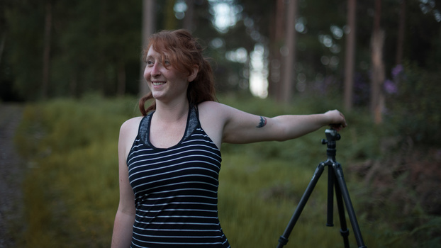 Open the chest with a tripod Open the chest stretch with a tripod