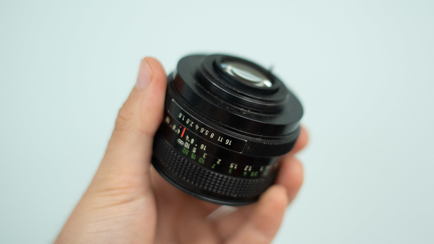 Aperture ring on lens Aperture ring on lens barrel