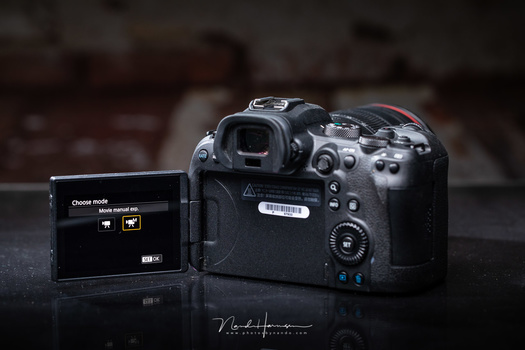 The film functions of the Canon EOS R6 are somewhat limited. It is enough for the occasional filmer, but not for someone who is using it a lot.