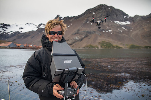 How National Geographic And Bbc Filmmaker Bertie Gregory Captures Animal Behavior Fstoppers Photos from this obsession earned him recognition early on in his career. how national geographic and bbc