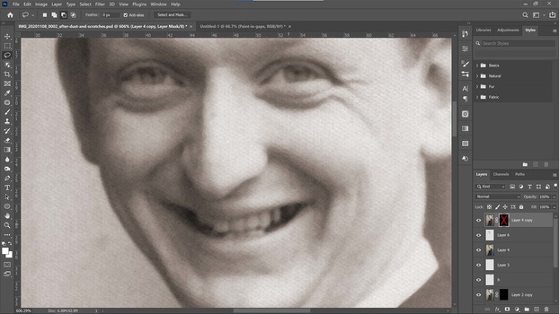 Desaturate the teeth Desaturate the teeth in Photoshop