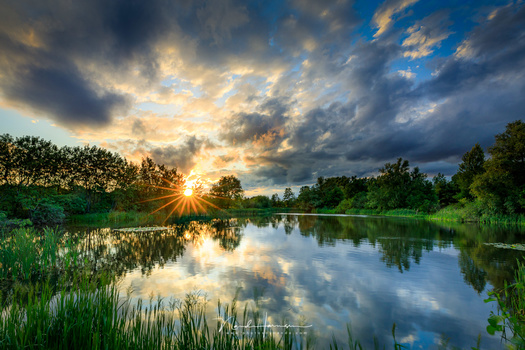 Combining graduated neutral density filters and exposure bracketing allows you to deal with every light situation.