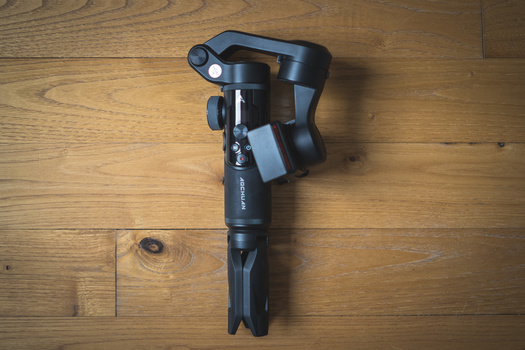 AOCHUAN Smart XR Gimbal, folded AOCHUAN Smart XR Gimbal, folded