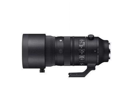Black telephoto lens with control rings and focus mechanism shown in profile view.
