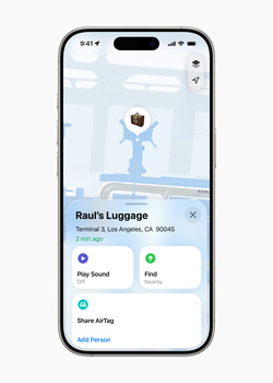 Screenshot of a mobile app interface displaying a luggage tracking card with location sharing and contact options.
