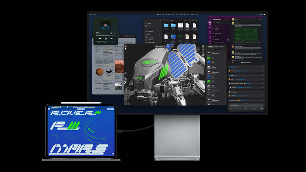 Screenshot of 3D rendering software displaying a motorcycle model with shader and lighting setup across multiple windows.