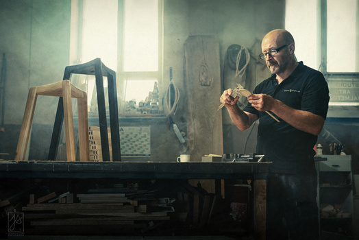 Image "Cabinet maker" by Juhamatti Vahdersalo