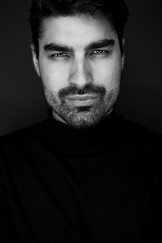 Image "Look" by Balazs Andorko