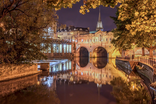 Image "Pulteney Bridge" by Jon Godfrey