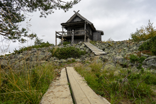 Image "Cabin" by Petteri .