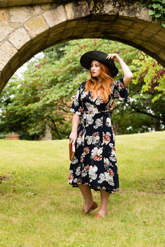 Image "Redhead in a hat" by Alan Ewart