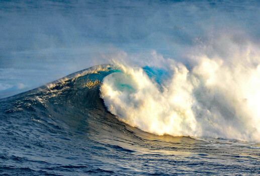 Image "Jaws surf break, Pe'ahi, Maui" by Bruce Wheeler