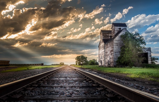 Image "Abandoned grain elevator" by Eric Schaefer