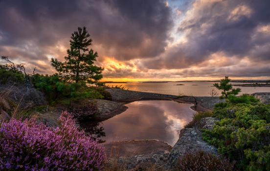 Image "Dramatic cloudscape" by Hans Jørgen Lindeløff