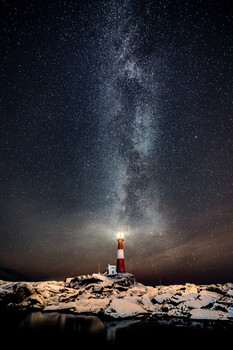 Image "Guide to the galaxy" by Richard Larssen