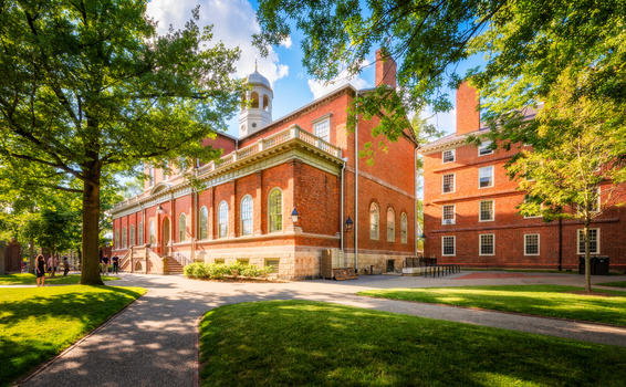 Image "Harvard University Campus | Boston, Massachusetts" by Nico Trinkhaus