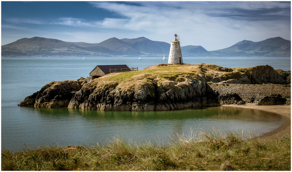 Image "Twr Bach Lighthouse - Angelsey" by Nick Simpson