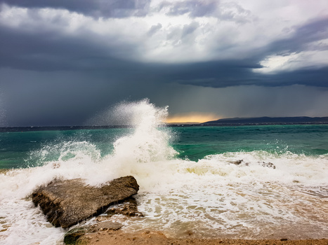 Image "Stormy sea" by Frano Lucic