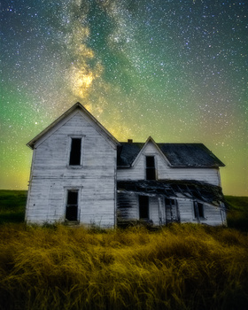 View Airglow by Daniel Gomez