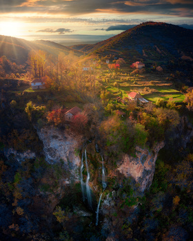 Image "Polska Skakavitsa Waterfall" by Vladislav Chanev