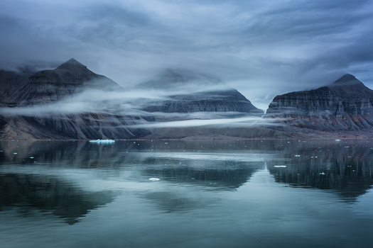 Image "Ghosts in the Fog" by Rickard Eriksson