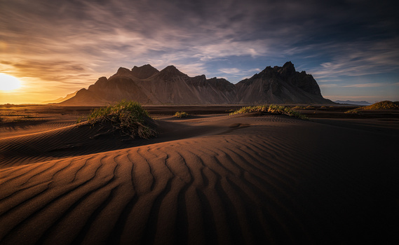 Stokksnes, Vestrahorn, Iceland by RYSZARD LOMNICKI