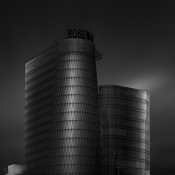 Image "rose mall" by Amirhossein Naghian