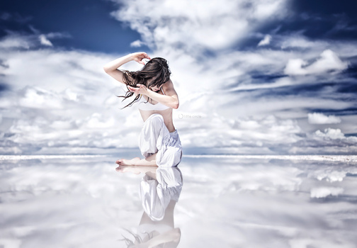 Image "The giant mirror" by Eric Pare