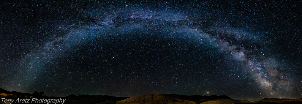 Image "The Milky Way Arch" by Tony Aretz