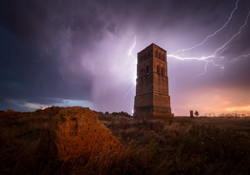 Symphony of Destruction - The Final Chapter by Tiago Marques