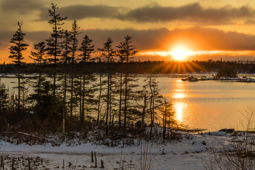 Image "coastal sunset" by Roger Zhang