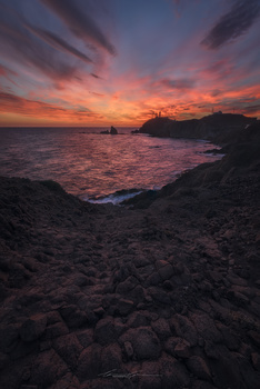 Image "Basaltic sunset" by Manu García