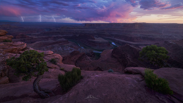 Image "Eye of The Storm" by Hugo Valle