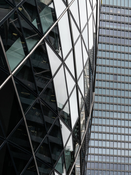 Image "The Gherkin" by Sebastian Grundgeir