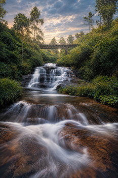 Image "Nanu Oya Falls – Nuwara Eliya" by Amila Hewagama