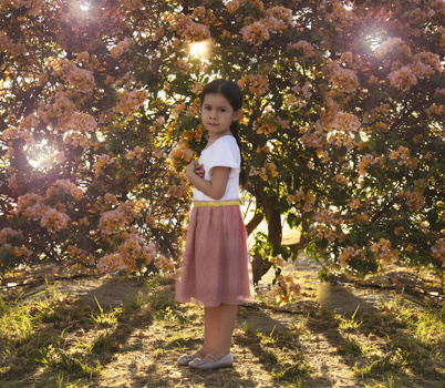Image "Girl and flower" by Claudia Isbeth Esquivel Gonzalez