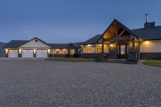 Image "Luxury Property" by Stephen McCourt