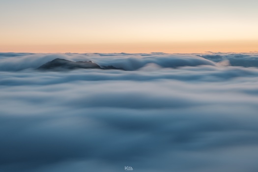 Image "The island of the sea of ​​clouds" by Keita Kusaka