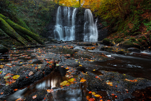 Image "Ess Na Crub" by Barrie Lathwell